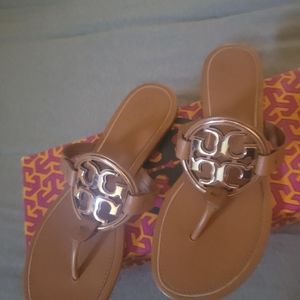 sandalias torry